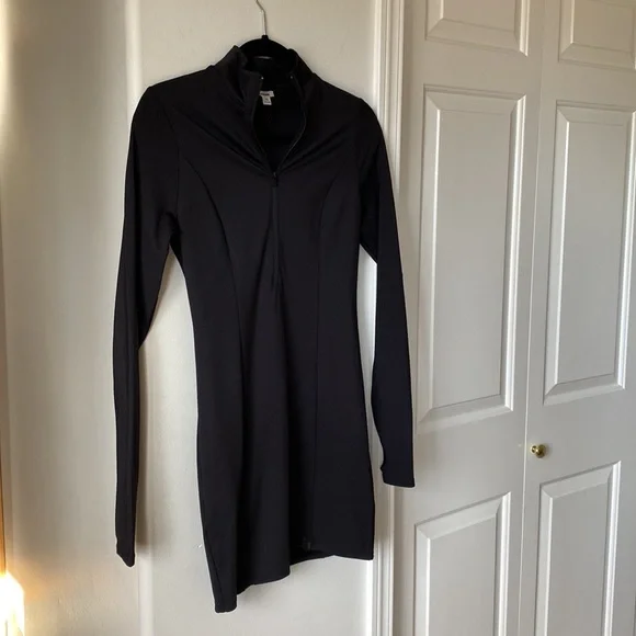 Garage - Black Athletic Style Body-Con Long Sleeve With Zipper Front Mini Dress Garage - Black Athletic Style Body-Con Long Sleeve With Zipper Front Mini Dress